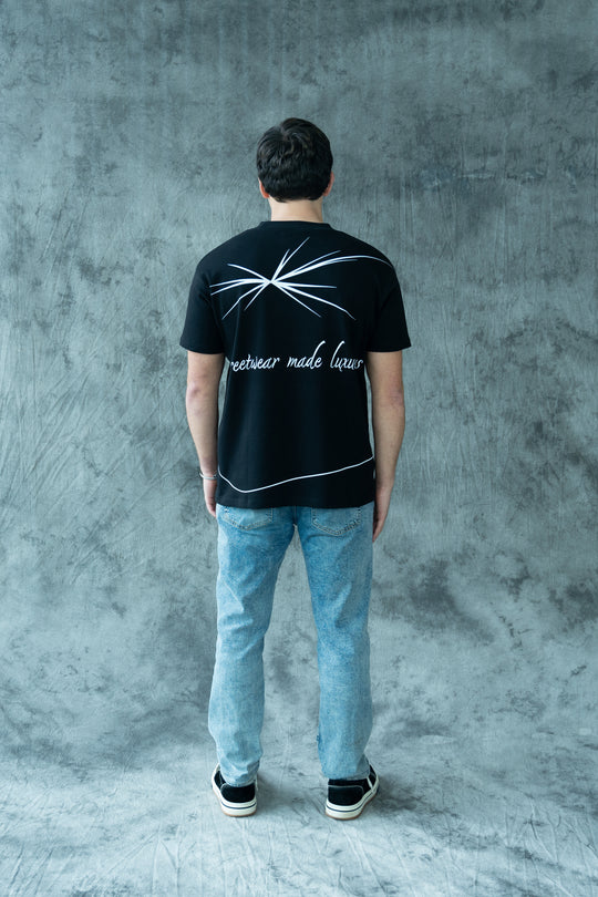 Essential T-Shirt Deep black