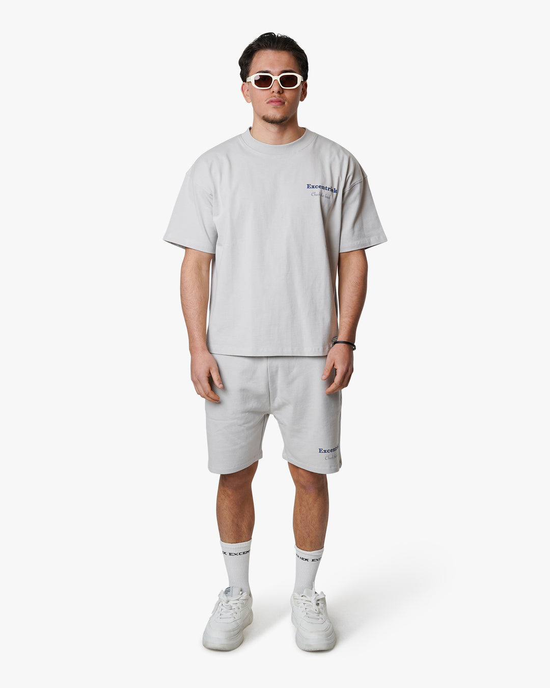 Check The Back Short Light Grey – Excentriek
